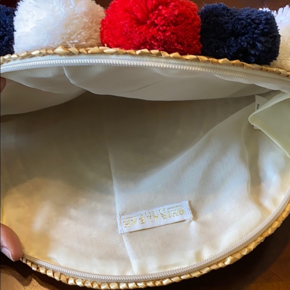 Straw Clutch with Pom Poms! - Picture 3 of 3